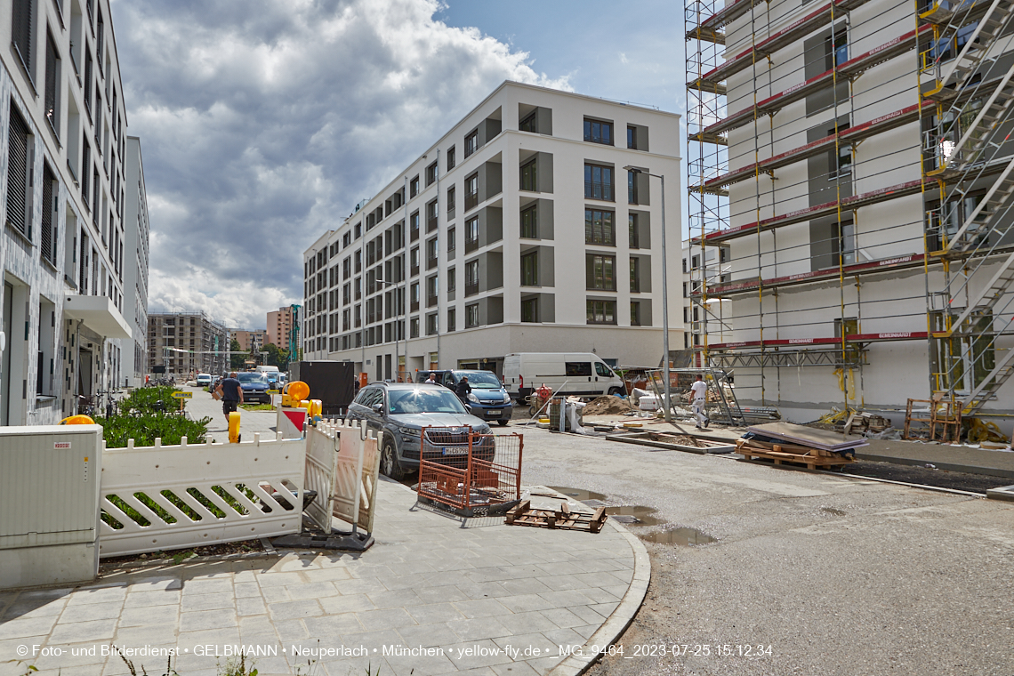 25.07.2023 - Rundgang im Alexisquartier in Neuperlach